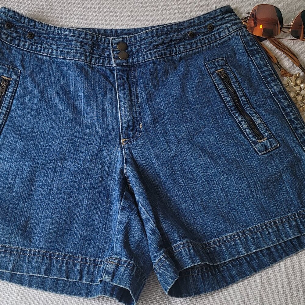 Liz Claiborne Denim Jean Shorts Medium Rise Zipper Slash Pockets Petite 10